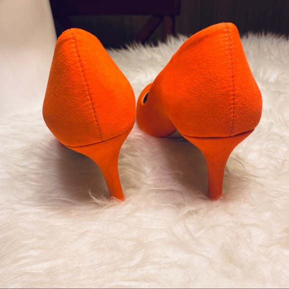 NWOT✨ International Concepts Orange Suede Pumps - Picture 3 of 6
